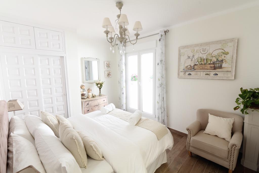Centre Mediterranean House- 5 Bedroom, 4 Bathroom, Terrace Courtyard, Private Rooptop Pool Casa vacanze Sitges